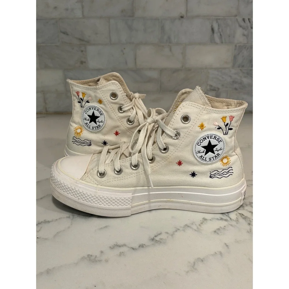 Converse Chuck Taylor All Star Lift Platform Embroidered Celestial Sz 4 Youth